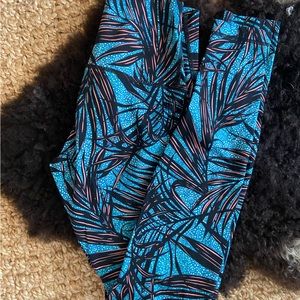 Lululemon Wunder Under 28”